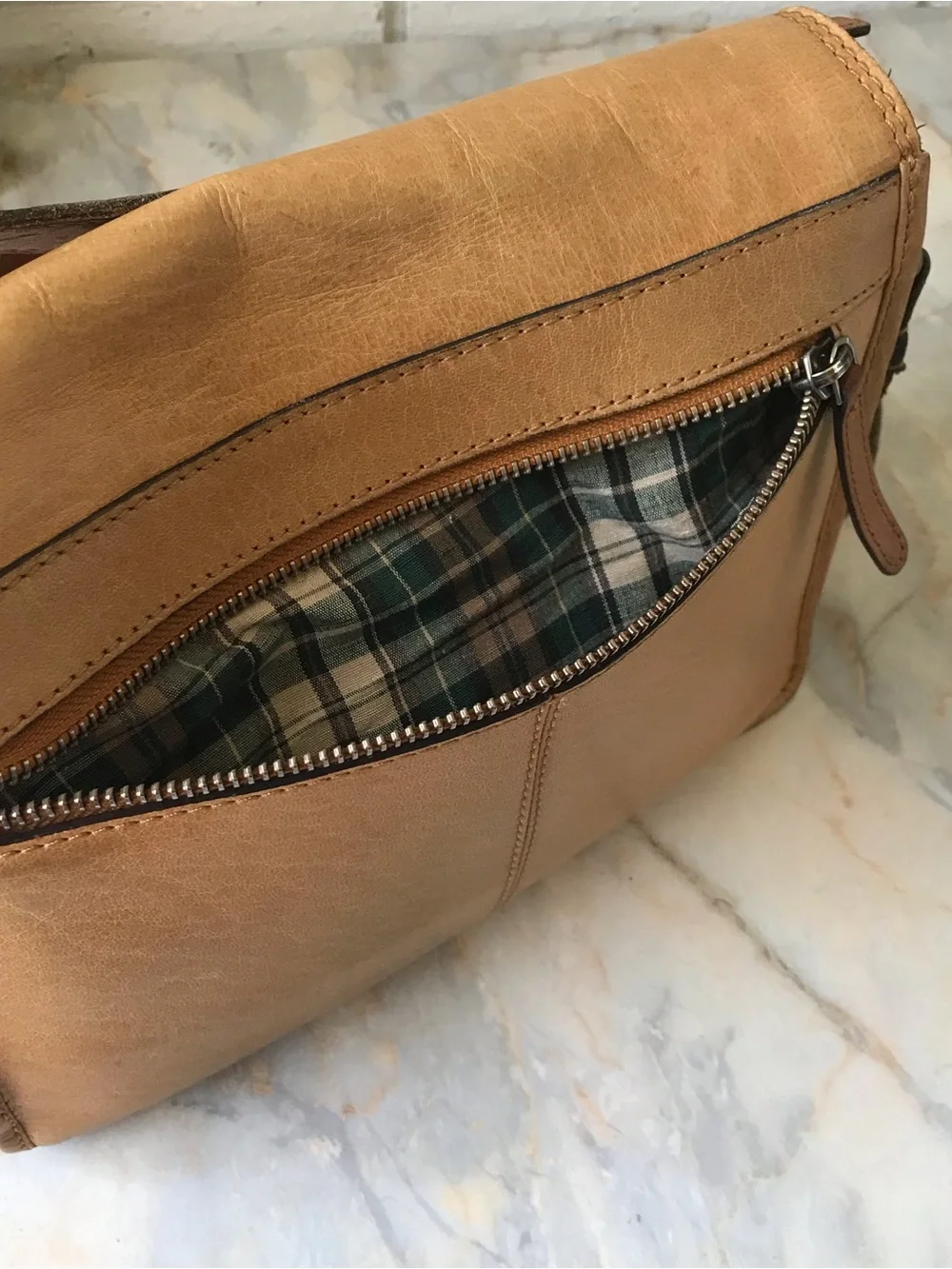 Wild West Los Angles Flap Leather Messenger Crossbody Bag Tan Plaid Lining